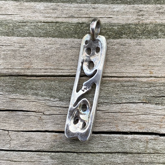 Crannogh Pendant .925 Sterling Silver Scottish Pictish pendant Made in USA - Picture 4 of 9